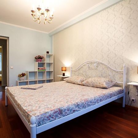 Chornovola Avenue Apartment 利沃夫 外观 照片